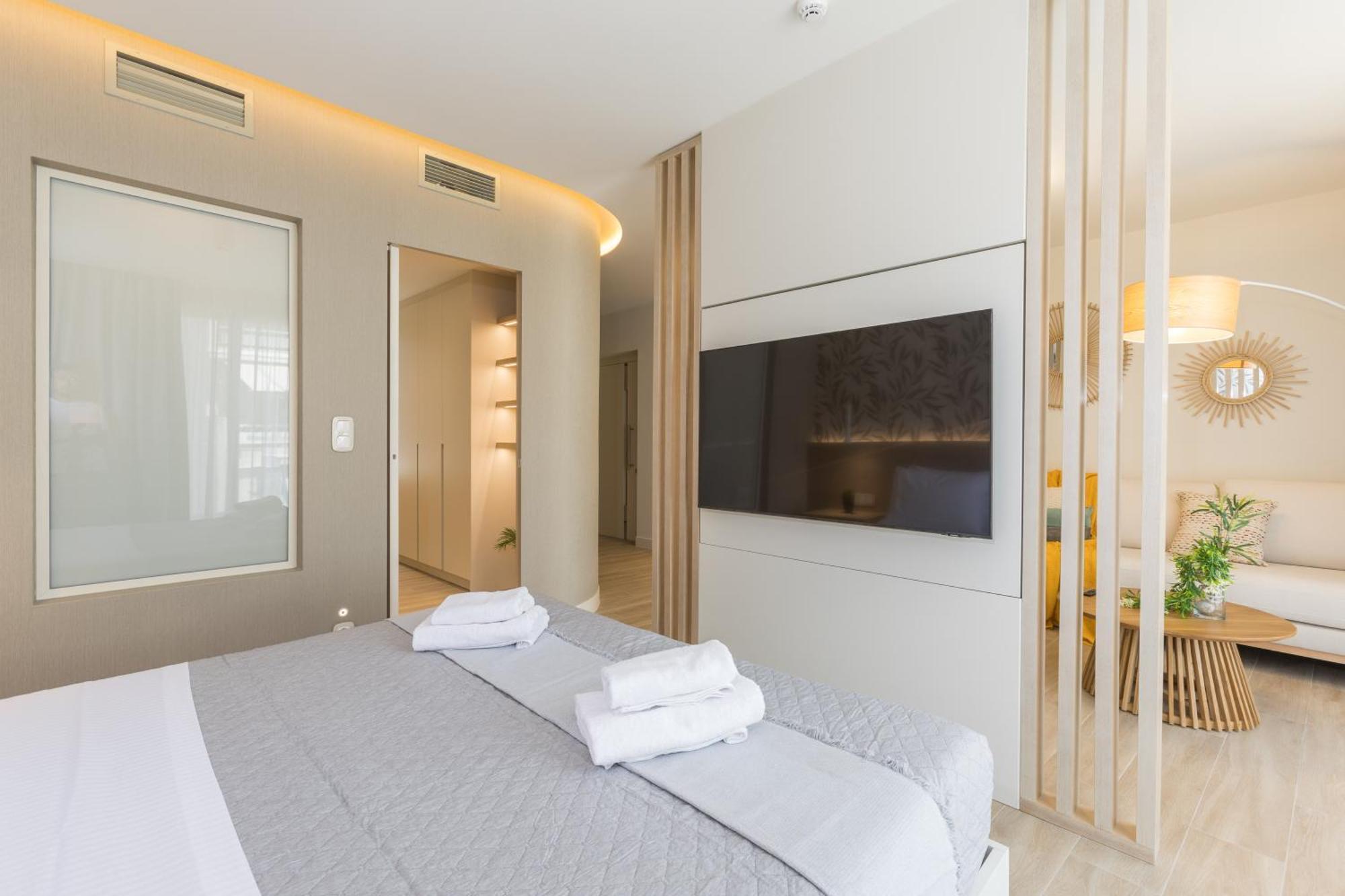 The Mediterranean Suites Pireu Exterior foto