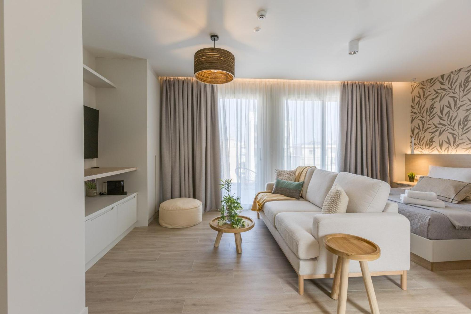 The Mediterranean Suites Pireu Exterior foto